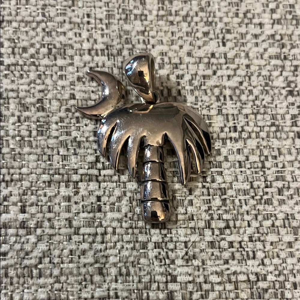 Vintage‎ MJ Silver Tone South Carolina Palmetto Tree Pendant
